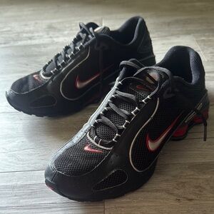 Nike Men's Black and Red Athletic Shoes